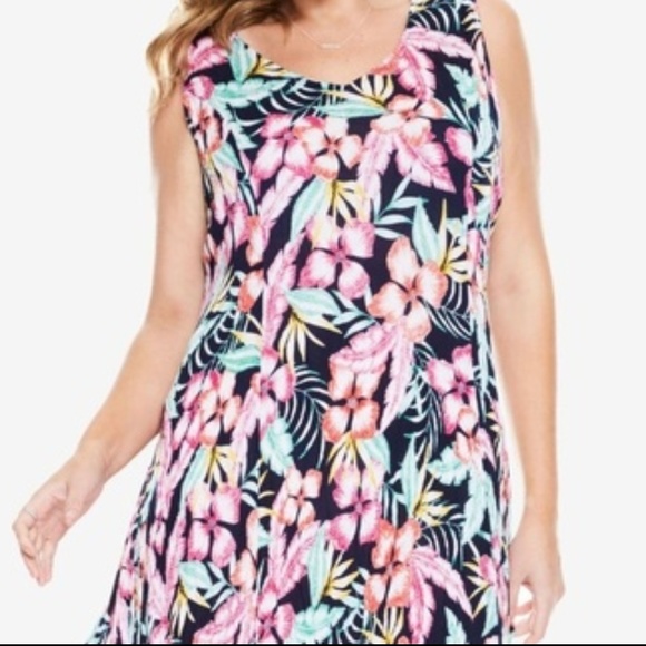 Sleeveless Crinkle Maxi Dress (4x) - Picture 2 of 4